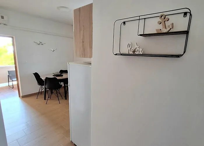 Nikolina Sea View *