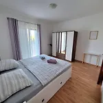 Nikolina Sea View * 苏佩塔斯卡德拉加