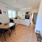 Nikolina Sea View * 苏佩塔斯卡德拉加