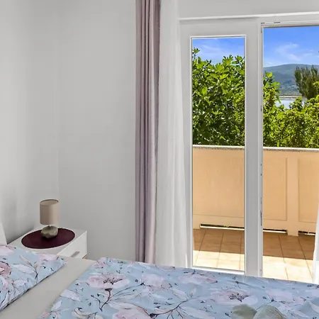 Daire Nikolina Sea View Supetarska Draga