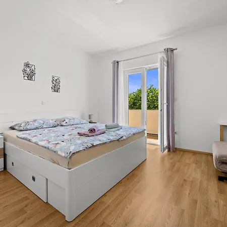Nikolina Sea View * 수페타르스카 드라가