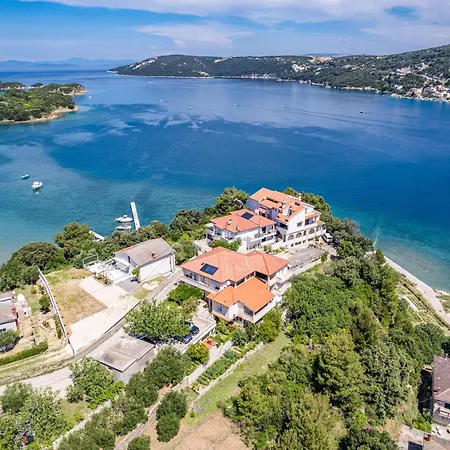 Nikolina Sea View *