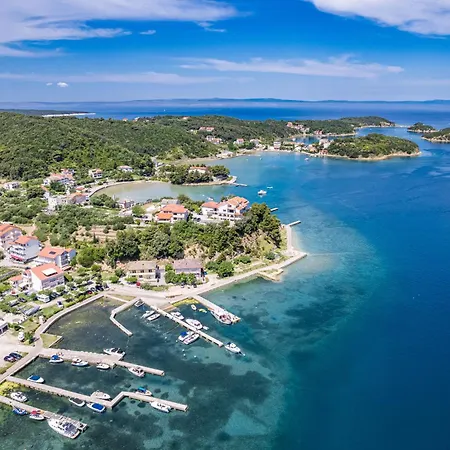 Daire Nikolina Sea View *