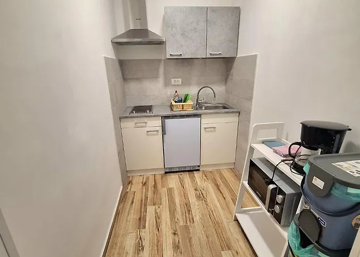 Daire Nikolina Sea View